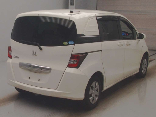 HONDA FREED 2010