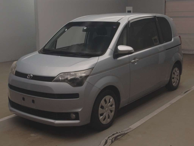 TOYOTA SPADE 2012