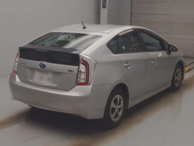 TOYOTA PRIUS 2015