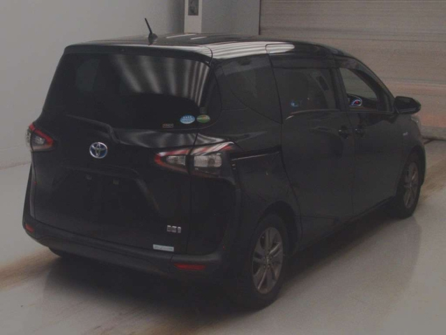 TOYOTA SIENTA 2016