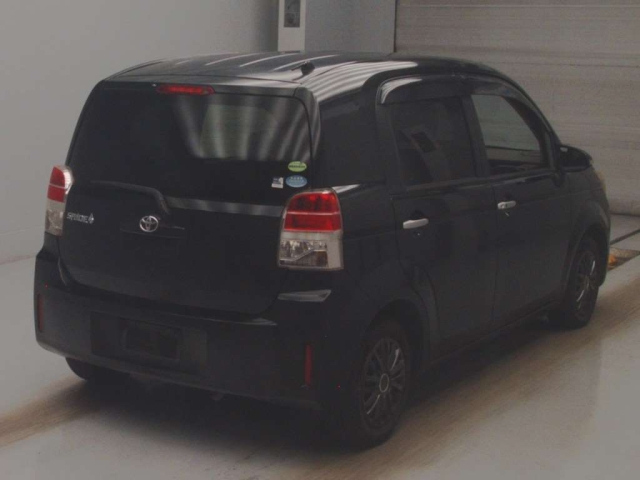 TOYOTA SPADE 2012