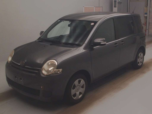 TOYOTA SIENTA 2010