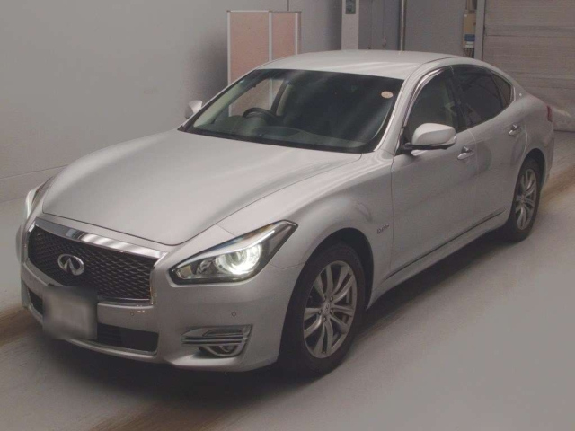 NISSAN FUGA 2016