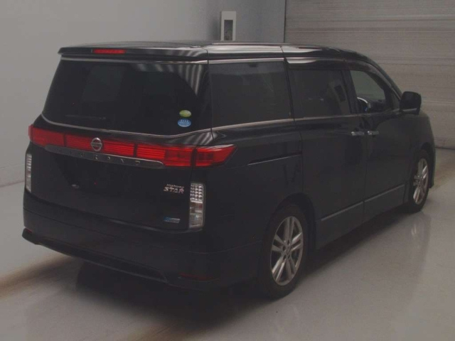 NISSAN ELGRAND 2010