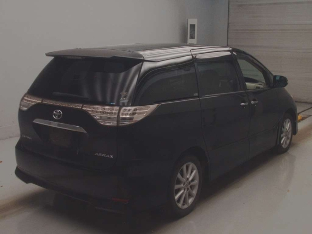 TOYOTA ESTIMA 2010