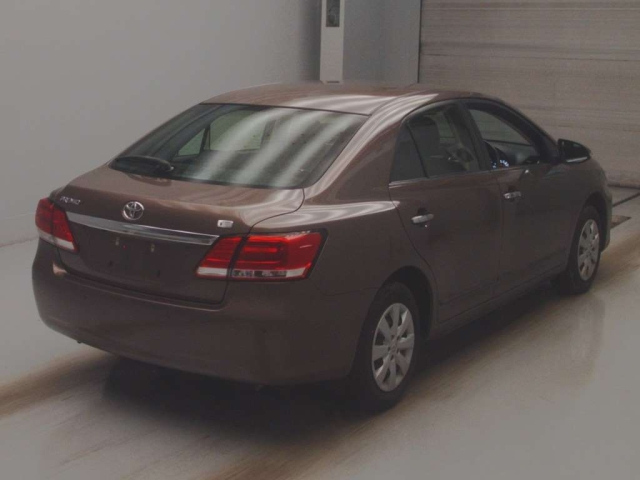 TOYOTA PREMIO 2020
