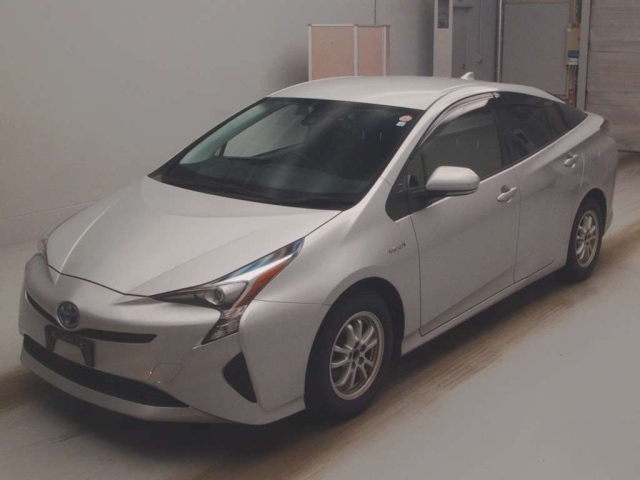 TOYOTA PRIUS 2018
