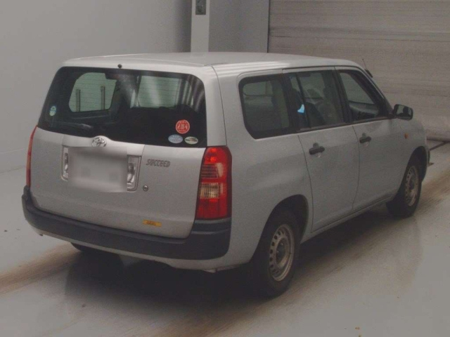 TOYOTA SUCCEED 2010