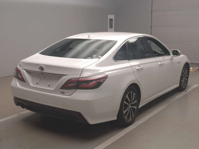 TOYOTA CROWN 2020