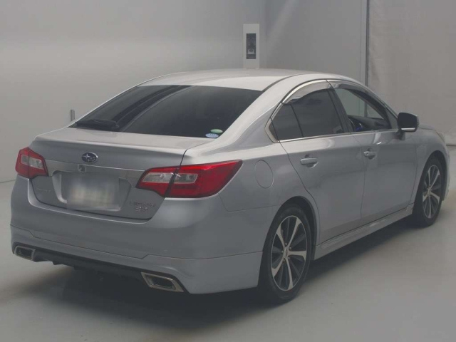 SUBARU LEGACY B4 2017