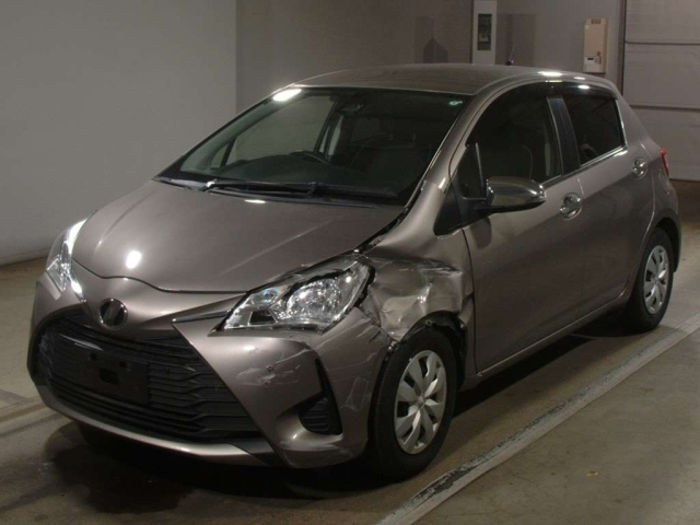 TOYOTA VITZ 2019