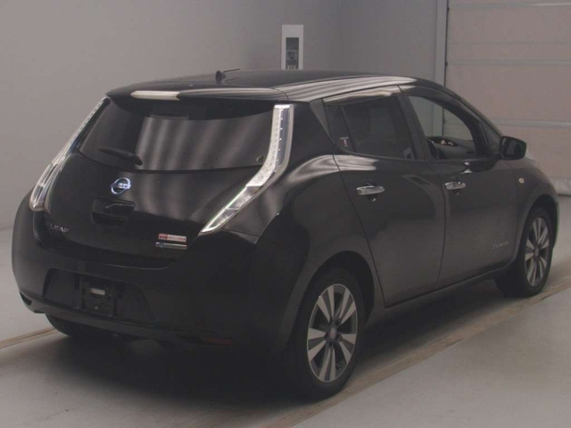 NISSAN LEAF 2017
