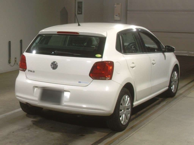 VOLKSWAGEN POLO 2010