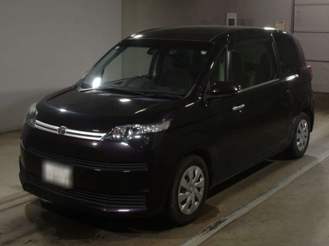 TOYOTA SPADE 2019