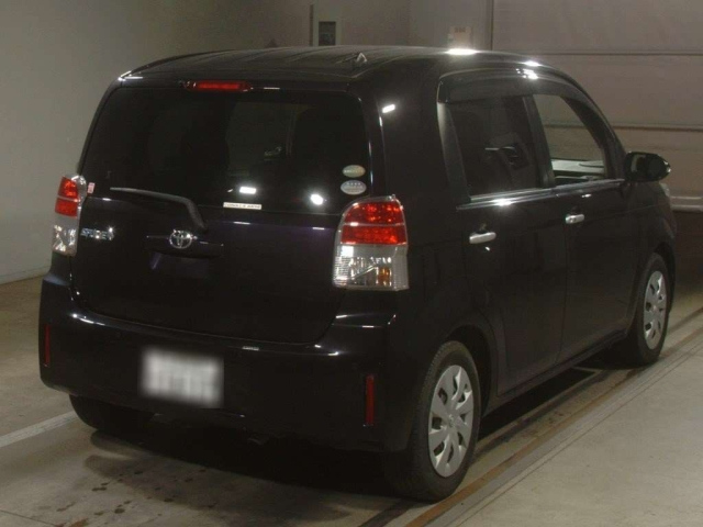 TOYOTA SPADE 2019