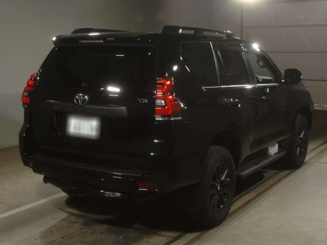 TOYOTA LAND CRUISER PRADO 2023