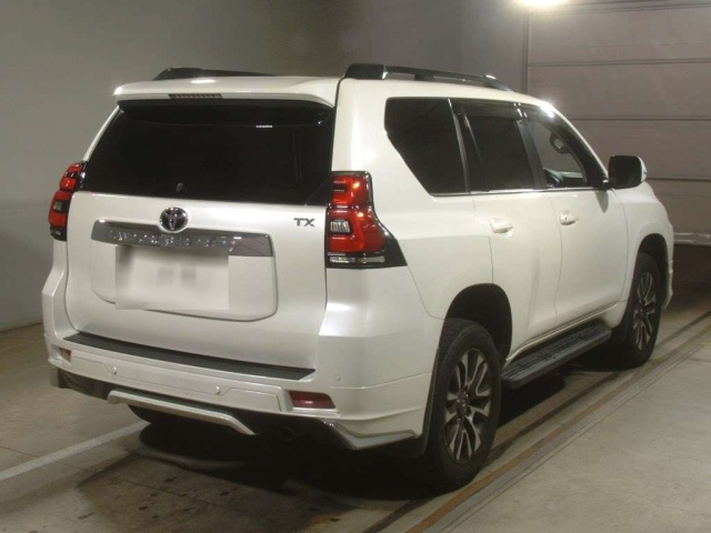 TOYOTA LAND CRUISER PRADO 2022