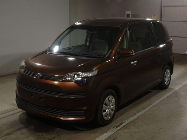 TOYOTA SPADE 2012