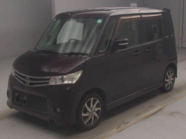 NISSAN ROOX 2013