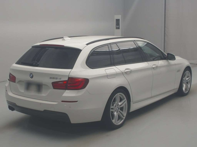 BMW 5 SERIES 2013