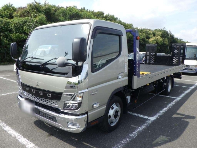 MITSUBISHI CANTER 2023