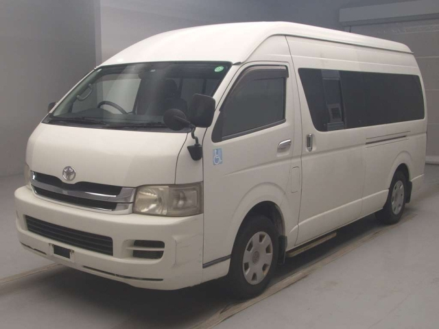 TOYOTA HIACE 2009