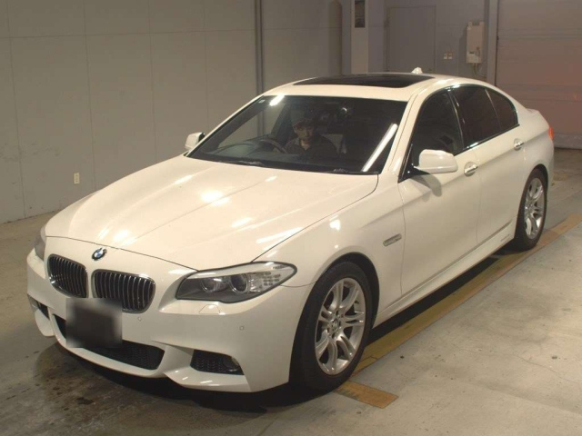 BMW 5 SERIES 2012