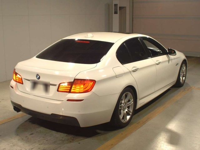BMW 5 SERIES 2012