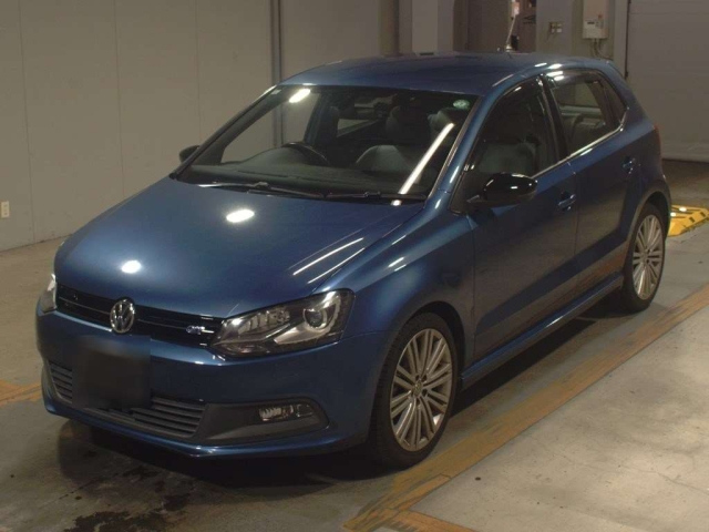 VOLKSWAGEN POLO 2015