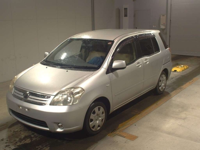 TOYOTA RAUM 2008