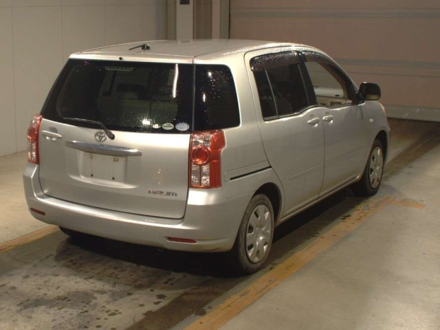 TOYOTA RAUM 2008