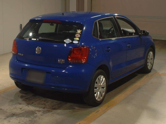 VOLKSWAGEN POLO 2014