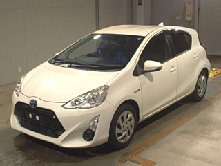 TOYOTA AQUA 2015