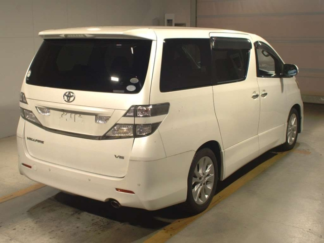 TOYOTA VELLFIRE 2010