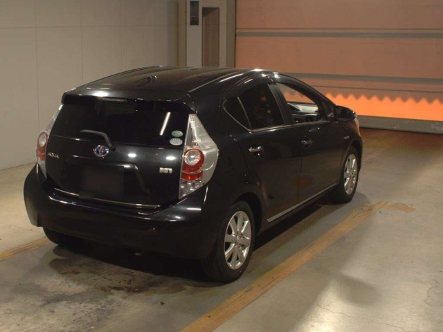 TOYOTA AQUA 2014