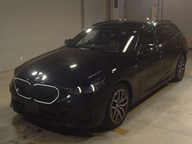 BMW 5 SERIES 2024