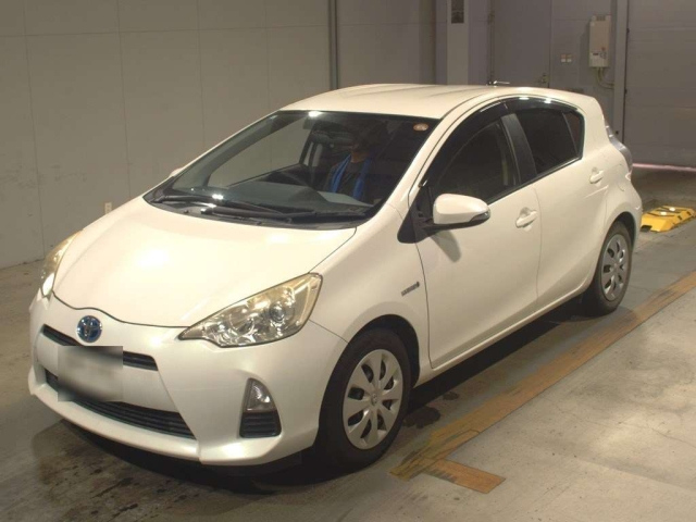 TOYOTA AQUA 2014