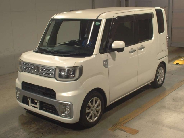 DAIHATSU WAKE 2015