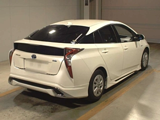 TOYOTA PRIUS 2015