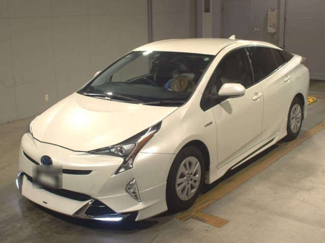 TOYOTA PRIUS 2015