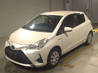 TOYOTA VITZ 2017
