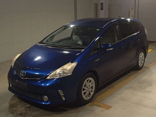 TOYOTA PRIUS ALPHA 2011