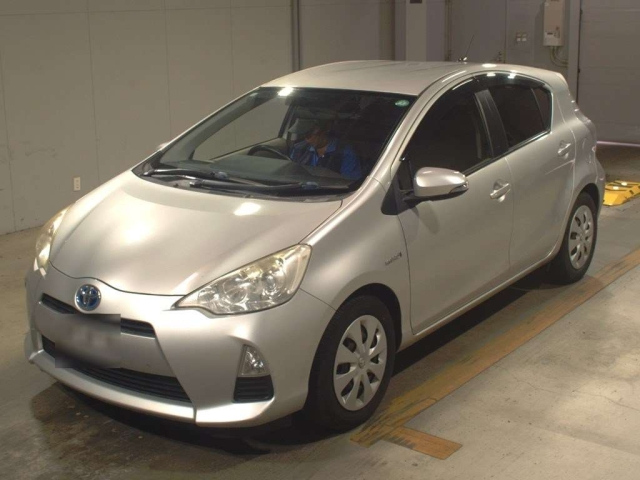 TOYOTA AQUA 2012