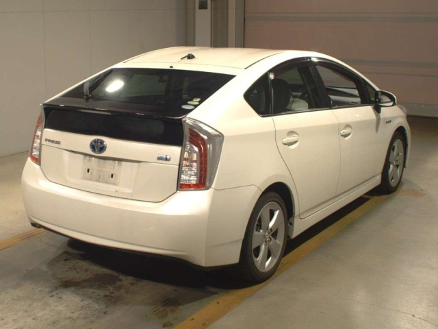 TOYOTA PRIUS 2013