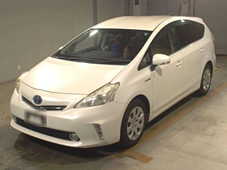 TOYOTA PRIUS ALPHA 2012