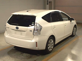TOYOTA PRIUS ALPHA 2012