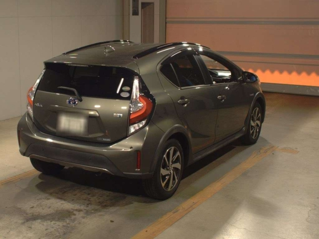 TOYOTA AQUA 2018