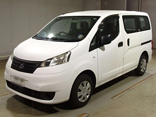 MITSUBISHI DELICA 2015