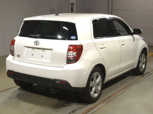 TOYOTA IST 2008