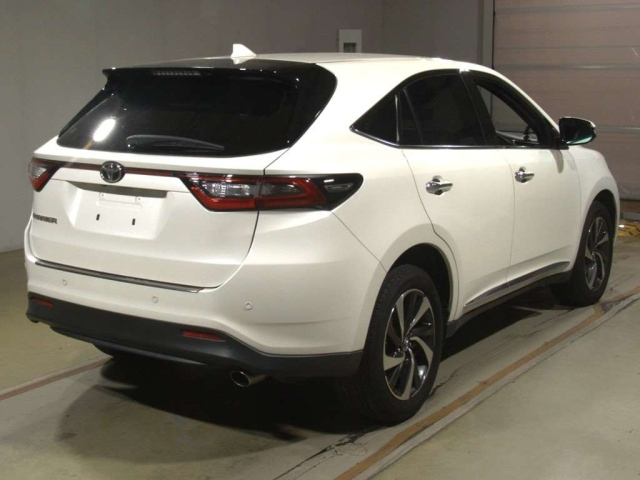 TOYOTA HARRIER 2018